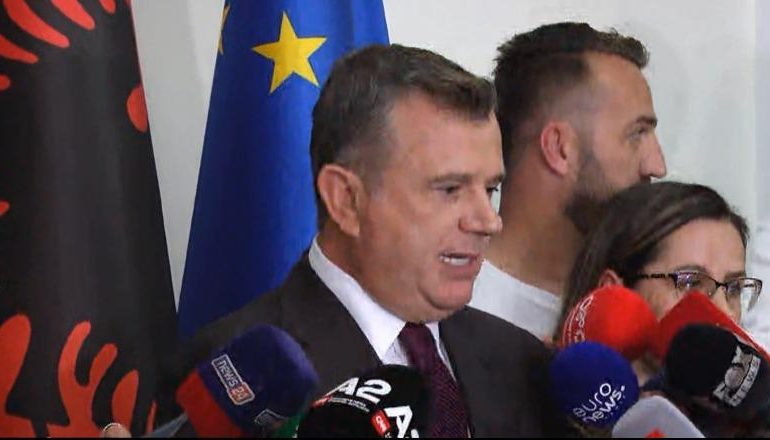 THIRRJE OPOZITËS/ Balla: Sillni propozimet për anëtarët, komisionet konsiderohen të konstituara edhe vetëm me shumicën