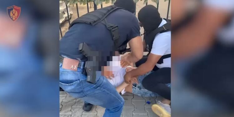 TRAFIK DROGE NË TRE SHTETE/ Arrestohet në Fier koordinatori i organizatës kriminale