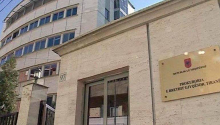 MASHTROI BIZNESMENIN NË TIRANË DHE I MORI 25 MIJË EURO/ Prokuroria kërkon 10 vite burg për hakerin nigerian