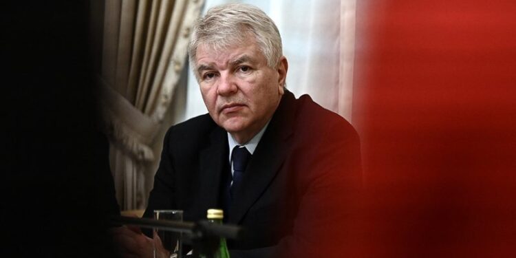 PARALAJMËRON NATO-n/ Ambasadori Rus: Nëse rrëzoni avionët tanë, do të ketë luftë