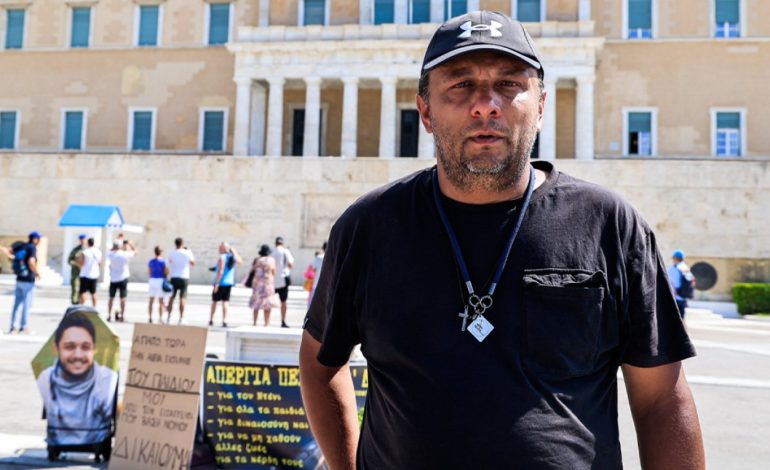 DJALI I TIJ HUMBI JETË NË AKSIDENTIN ME TREN NË GREQI/ Pranohet kërkesa e Pano Ruçit për zhvarrosjen e trupit të të birit: Kjo nuk është…