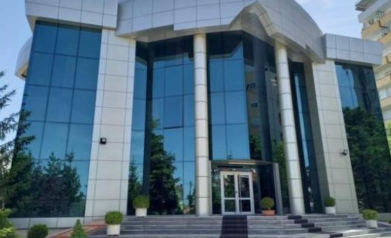 NGACMONTE NXËNËSET E MITURA/ Prokuroria e Korçës merr vendimin, dërgon në gjyq mësuesin e artit