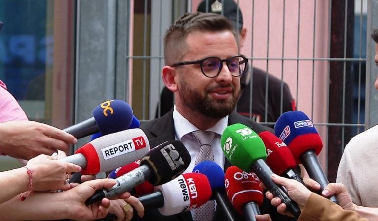 ERION ISAI I PANDEHUR NGA SPAK/ Zbardhen bisedat që e ‘fundosën’: Do shkoj te drejtori…