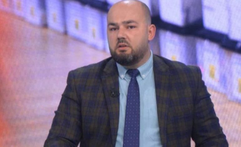U ARRESTUA NGA SPAK/ Reagon avokati Besart Logu: U ndalova në hyrjen e pallatit, më kontrolluan…