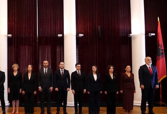 PAMJET/ Nis ceremonia e betimit të qeverisë së re, kabineti i ministrave merr detyrën në Presidencë