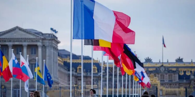 RREZIK BLLOKADASH POLITIKE/ Pasojat e rënies së qeverisë franceze mund të ndikojnë në BE dhe Ukrainë
