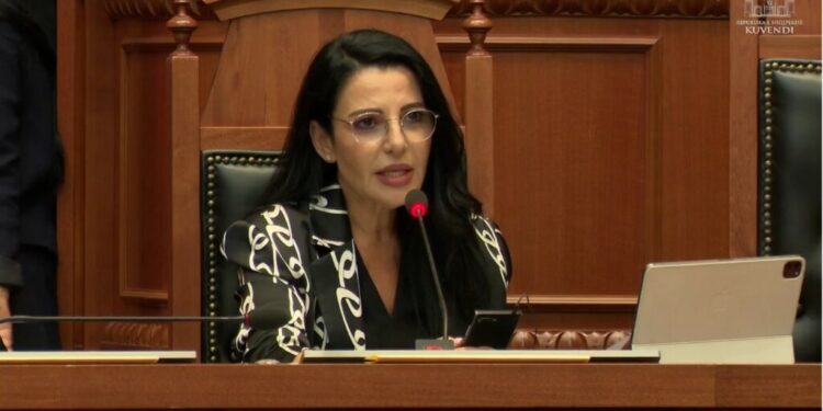 KUVEND/ Balluku: Investimet e huaja u rritën me 8 milionë, në vetëm 6 muaj