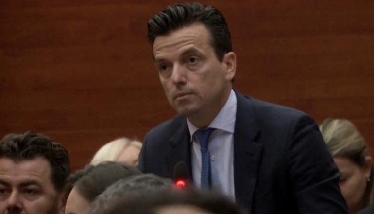 SHPËRTHEN NDAJ PS-PD/ Shehaj: Keni vjedhur për 30 vite bashkë, pazare për ‘Zgjedhoren’. Doni të asgjësoni partitë e reja