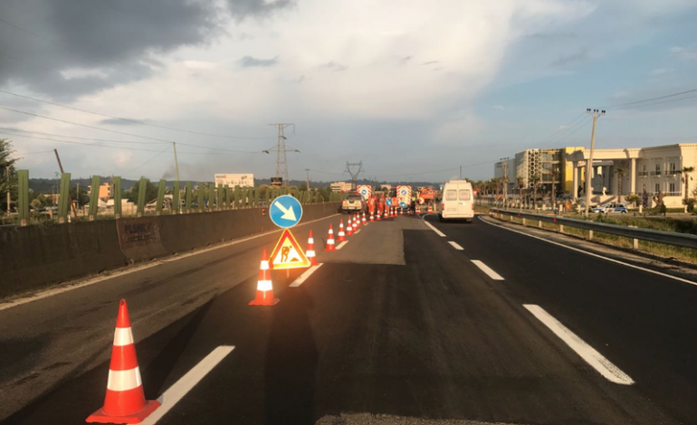 NIS RIPARIMI I RRUGËS VORË-DURRËS/ Paralajmërohen bllokime dhe vonesa në këtë aks kryesor rrugor