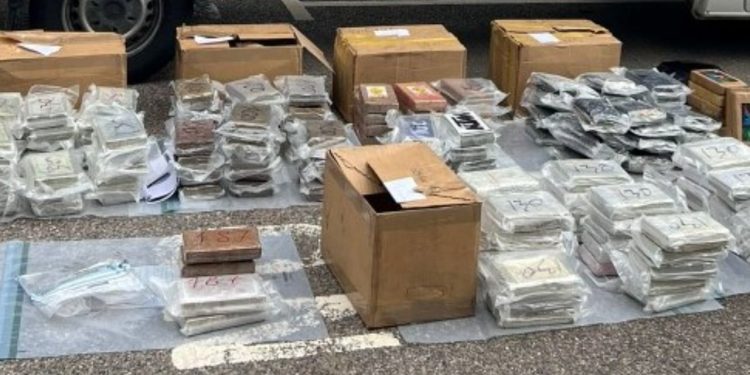 E PËSOJNË KEQ/ Tre shqiptarë arrestohen në Londër, kapen me kokainë me vlerë 20 milionë paund