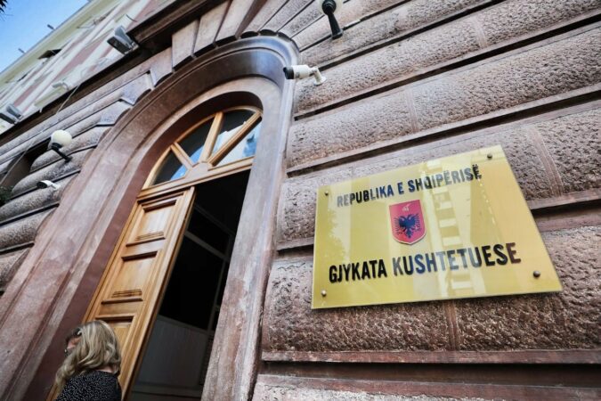 ZGJEDHJET E 9 NËNTORIT/ Gjykata Kushtetuese rrëzon dekretin e Presidentit