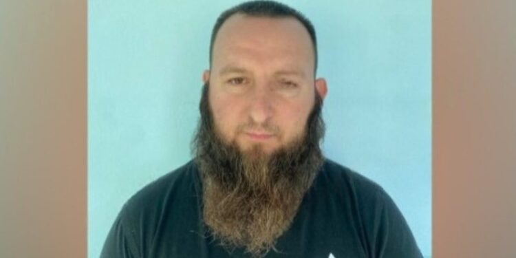 IU GJETËN 13 ARMË ZJARRI TË SOFISTIKUARA/ Ky është Milasim Ramaj që u arrestua në Fier