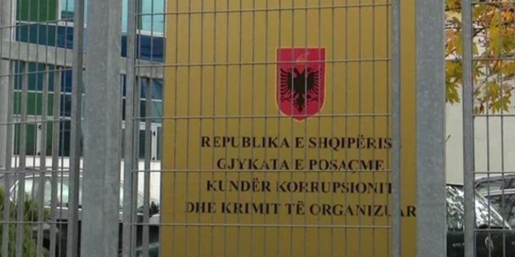 U EKSTRADUA NGA SPANJA/ Burg për anëtarin e një grupi trafiku droge