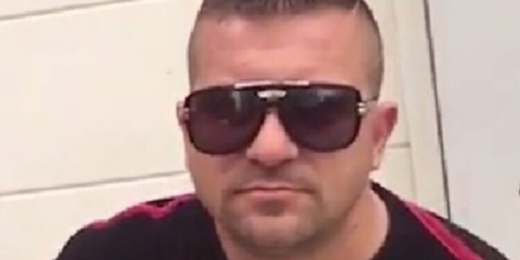 DYSHOHET PËR PJESËMARRJE NË ATENTATIN NDAJ ARJAN NDOJA/ Ekstradohet sot nga Dubai Amar Shkëmbi