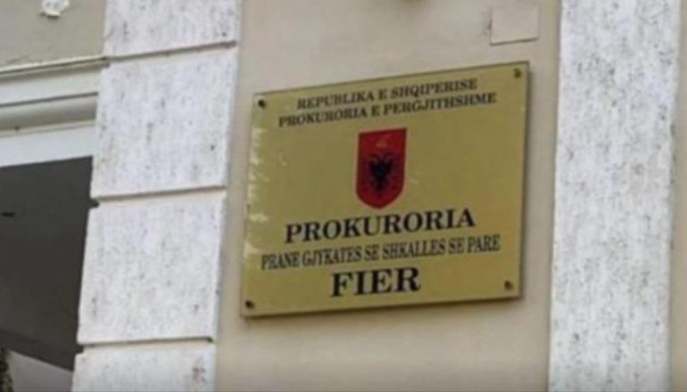 GODITËN POLICËT DHE AGJENTËT E BKH/ Prokuroria dërgon për gjykim dy nipërit e Agron Kapllanajt dhe një tjetër