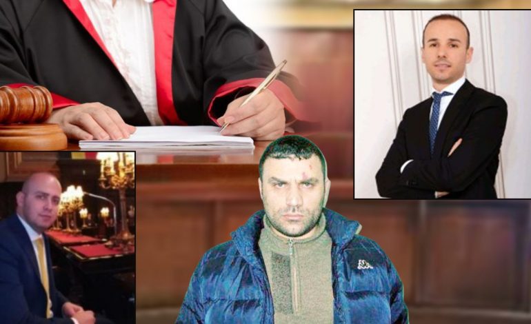 “TI DO ARRESTOHESH”/ Detajet: Klienti i tij u prangos për kundërshtim të policisë, avokati Ulian Barjami u “përplas” në seancë me prokurorin