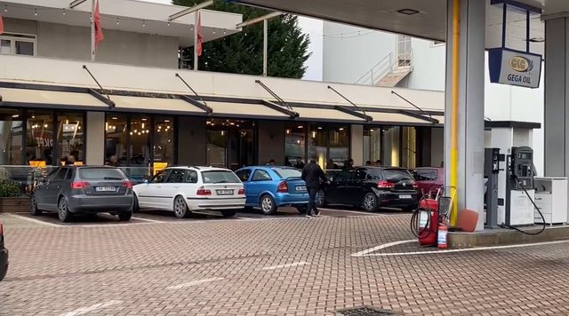 “PSE I FLET KAMARIERIT?” Vrau 23-vjeçarin, por ra viktimë edhe vet. Si ndodhi krimi në Manëz