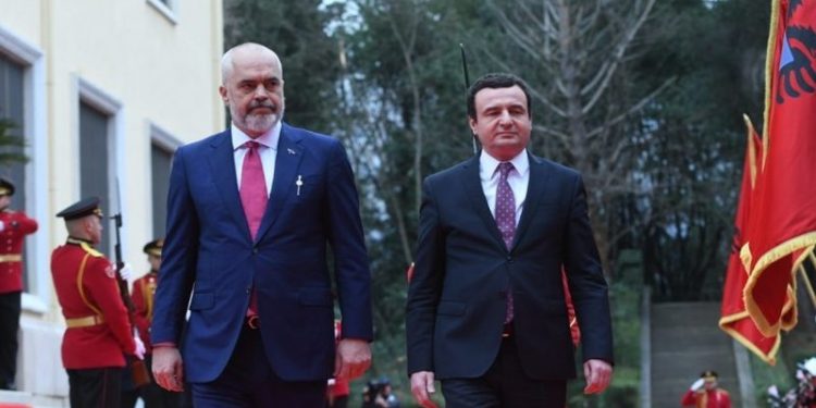 “ME KURTIN JEMI MIQ”/ Rama për DW: Kosova ta harrojë Serbinë dhe të përmbushë detyrimet