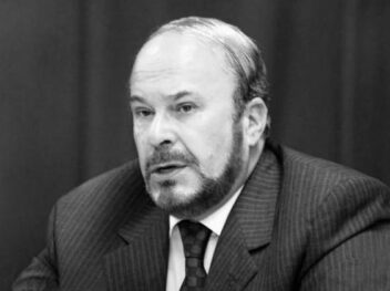 NDARJA NGA JETA E FATOS NANOS/ Begaj: Do të mbahet mend si lideri liberal dhe reformator