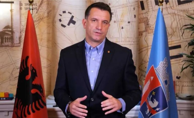 “MË I FORTË SE KURRË”/ Reagimi i parë i Erion Veliajt nga qelia pas shkarkimit si kryetar bashkie