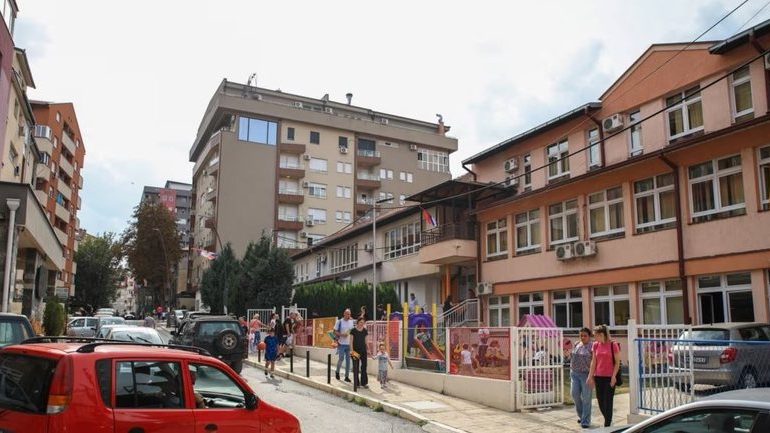 KOSOVË/ Pakicat serbe kërkojnë pezullimin e zbatimit të Ligjit për të Huajt