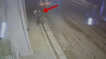 VRAU ME THIKË 40-VJEÇARIN/ Momentet pak pas krimit, autori flet në telefon dhe ecën i qetë në errësirë. Fsheh dorën me gjak dhe…