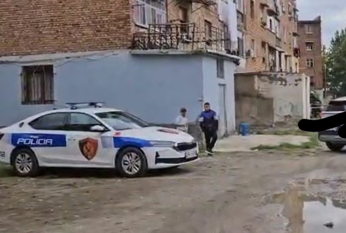 E MITURA U HODH NGA KATI I TRETË/ Dëshmia tronditëse e nënës: E rrihnin dhe e tallnin në lagje