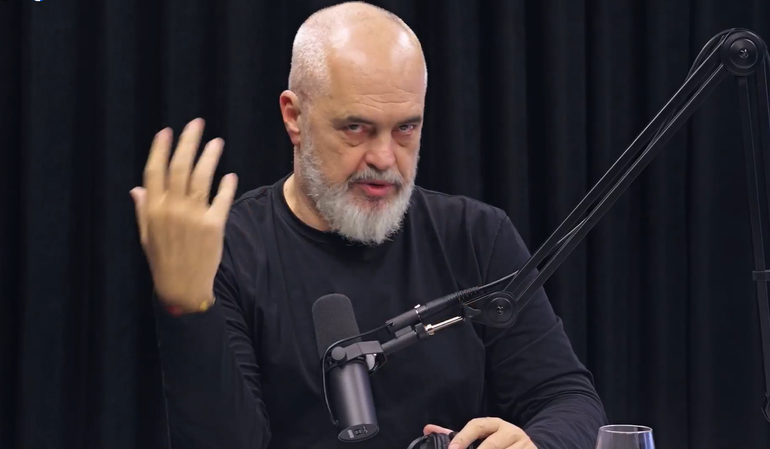 “KA BËRË SHUMË PËR IMAZHIN E SHQIPËRISË”/ Rama: I bindur që ministrja virtuale do jetë histori suksesi