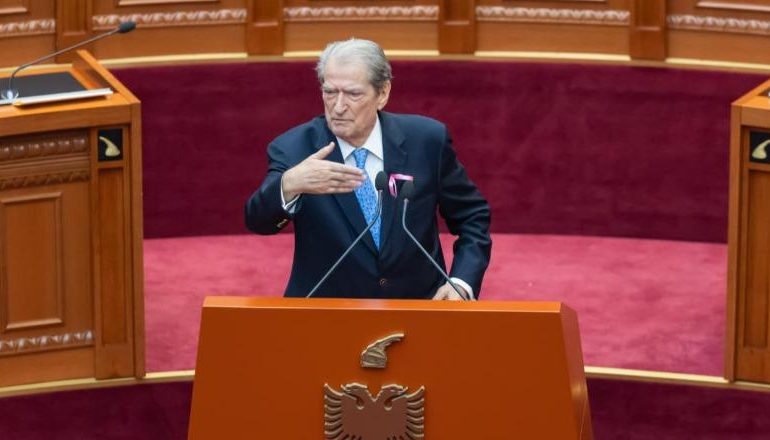 VRASJA E GJYQTARIT/ Berisha: Koçiu mashtruese publike! Shqiptarët të provuar nga e drejta e procesit ligjor