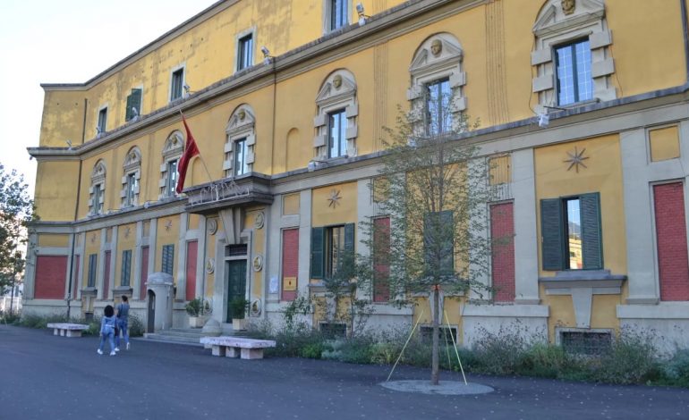 HETIM MBI TENDERA ME VLERË 525 MILIONË LEKË/ 20 zyrtarë të Ministrisë së Bujqësisë dërgohen në gjyq për shpërdorim detyre