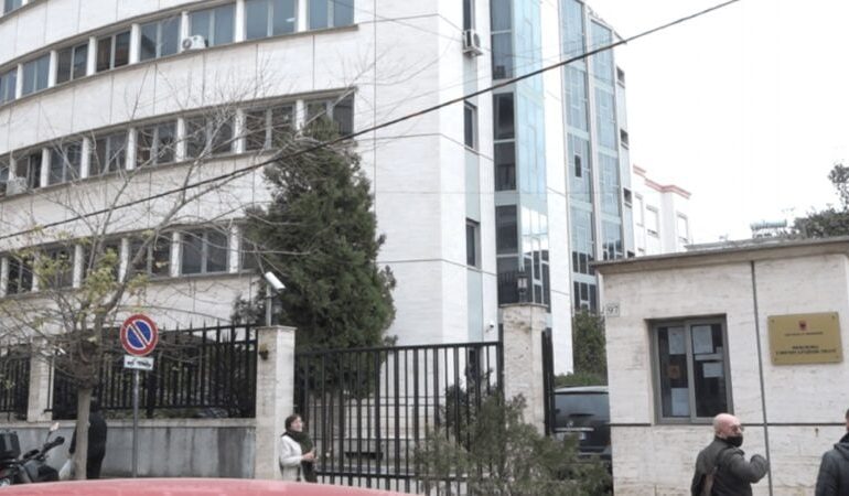 DOSJA 5D/ Kryen shitje fiktive për punët publike të tenderuara nga Bashkia e Tiranës, Prokuroria jep masa sigurie për tre persona