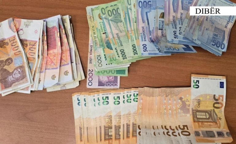 E PËSOJNË KEQ/ U kap duke transportuar mallra të kontrabanduara nga Maqedonia e Veriut, përfundojnë në pranga një 42-vjeçar dhe një doganier