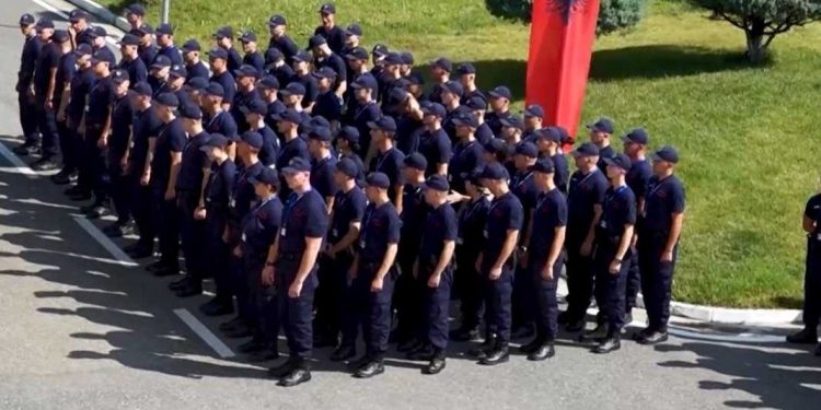 APLIKIMET PËR PATRULLË NË POLICI/ Të rinjtë me probleme, 30% e tyre dështojnë në testet psikologjike dhe të drogës