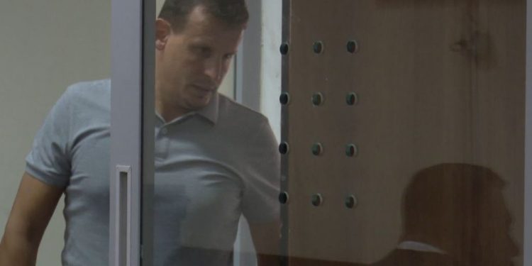 VRAU VËLLAIN DHE KUNATËN/ Gjykata dënon me burgim të përjetshëm Arsen Muskurtin