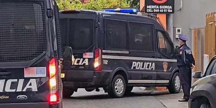 EMRAT/ Të dënuar nga GJKKO për kultivim të narkotikëve, arrestohen në Vlorë dy persona