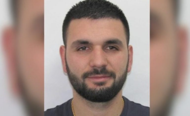 PUBLIKOHET FOTO/ Ky është 31-vjeçari i rrezikshëm që tentoi t’i largohej policisë në Tiranë, pjesë e grupit kriminal