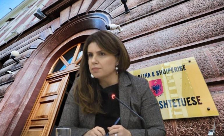 I KËRKON GJYKATËS KUSHTETUESE TA ZGJEDHË SI ANËTARE/ Shqyrtohet në 11 nëntor kërkesa e Naureda Llagamit