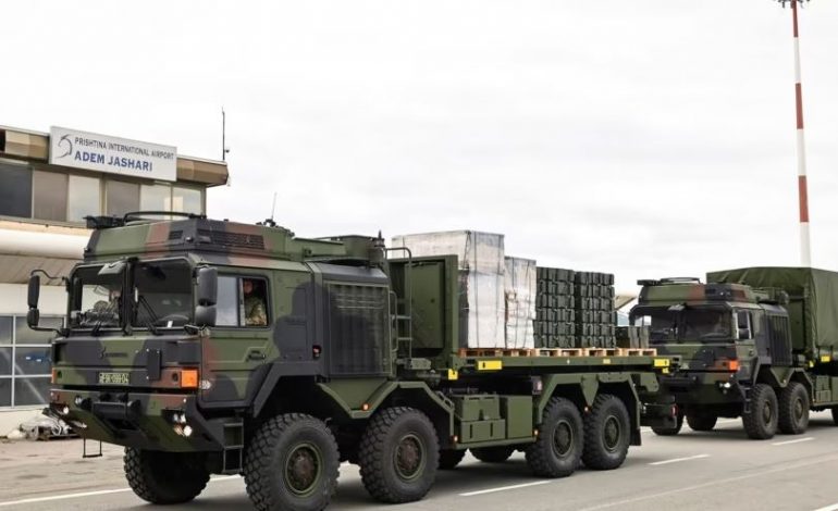 KOSOVA PRANON DRONËT LUFTARAKË KAMIKAZË “SKYDAGGER”/ Kurti: Ushtarakët janë trajnuar për t’i përdorur