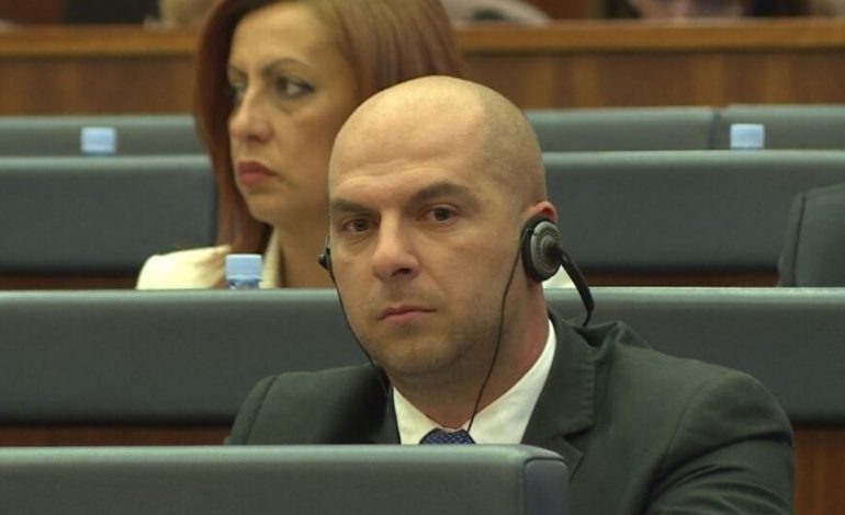 KOSOVË/ 2 deputetët e Listës Serbe deklarohen të pafajshëm për sulmet ndaj gazetarëve në veri