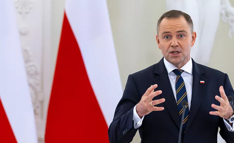 POLONIA MIRATON LIGJIN E RI/ Zero taksa mbi të ardhurat për prindërit me dy fëmijë