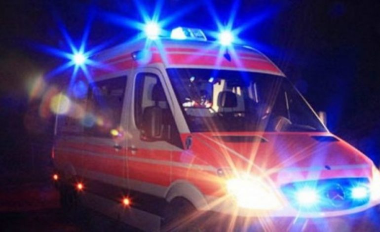 AKSIDENT I RËNDË NË RRUGËN E ARBRIT/ Të përfshirë 5 anëtarë të një familjeje