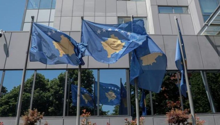 KOSOVË/ Mosmiratimi i buxhetit rrezikon mirëqenien sociale