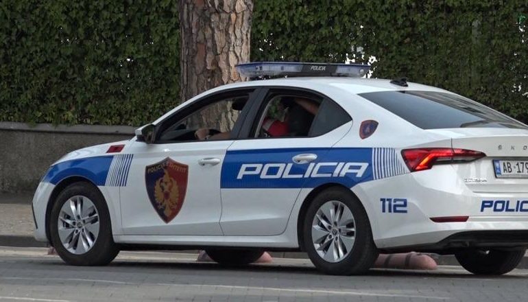 E KISHIN KTHYER LAVAZHIN NË FOLE DROGE/ Arrestohen dy vëllezërit në Tiranë (EMRAT)