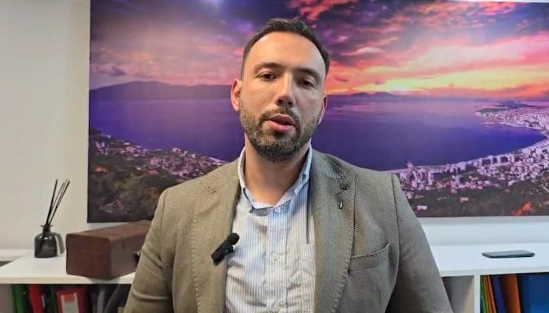 EDHE 1 ORË NGA MYLLJA E PROCESIT TË VOTIMIT/ Klevis Kaso apel qytetarëve: Vota një e drejtë legjitime, ju takon juve të vendosni për të ardhmen e Vlorës