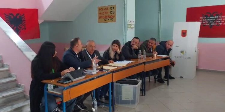 ZGJEDHJET E PJESSHME LOKALE/ Kjo është pjesëmarrja në votime deri në orën 17:00