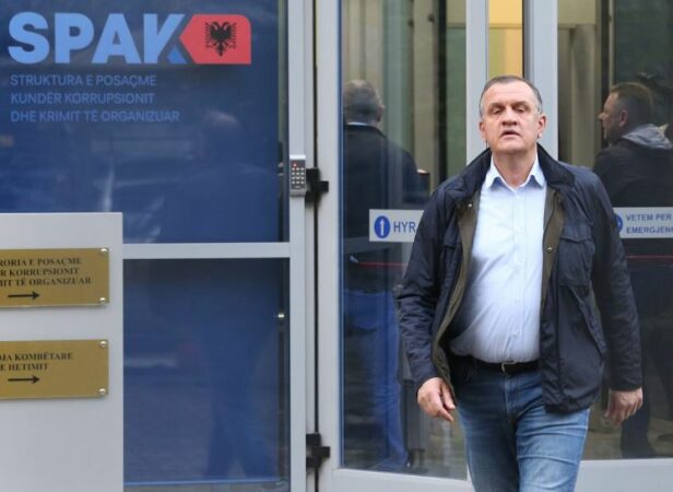 “NUK JAM NJOHUR ME AKTET E DOSJES”/ GJKKO shtyn gjyqin për ish-ministrin Beqaj