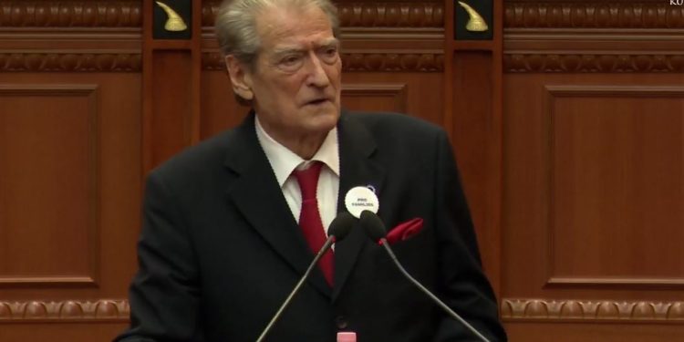 KUVEND/ Berisha: Bravo të qoftë Damian që qëndrove, ku i ke ministrat pastor