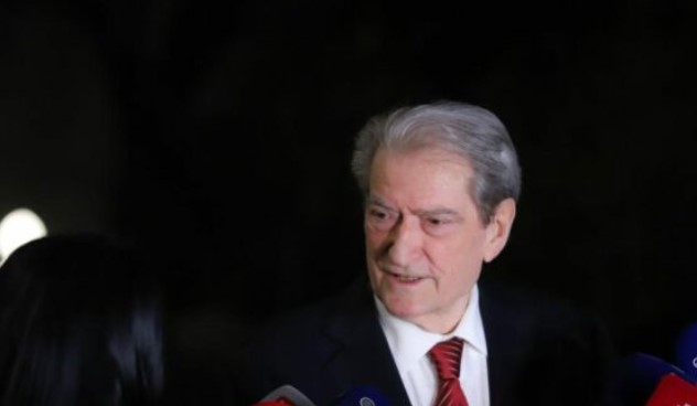 KUSHTETUESJA KONFIRMOI VELIAJN NË DETYRË/ Berisha: I palosi Ramën dhe Begajn