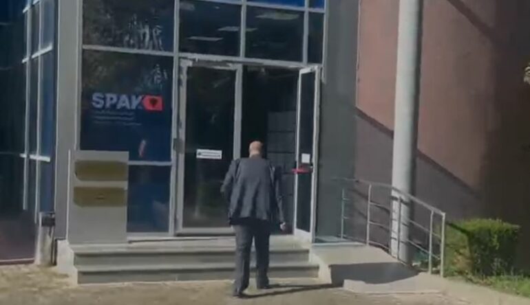 DETAJET E PARA/ Ish-drejtori i Burgjeve, Agim Ismaili paraqitet në SPAK