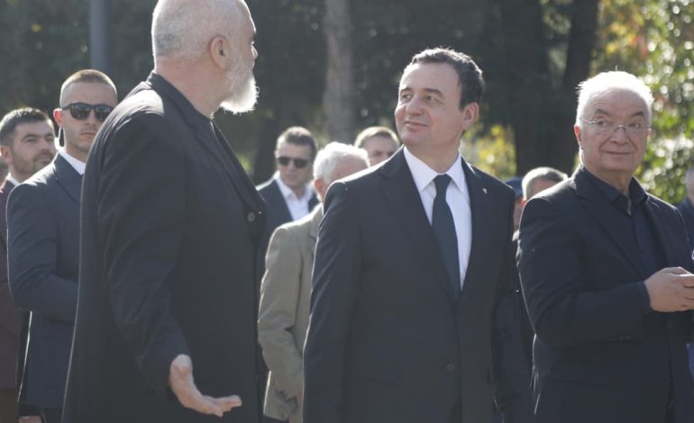 PAMJET/ ‘Paqe’ mes Edi Ramës dhe Albin Kurtit! Çfarë po diskutojnë dy kryeministrat